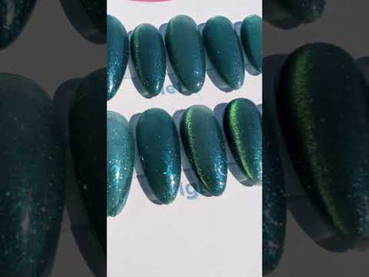 Green shifting cat eye